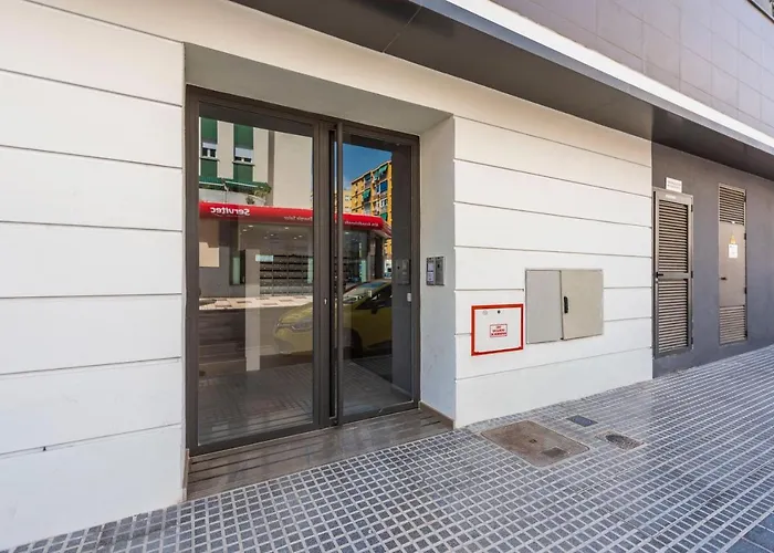 Modern Next To Train/bus Station Màlaga